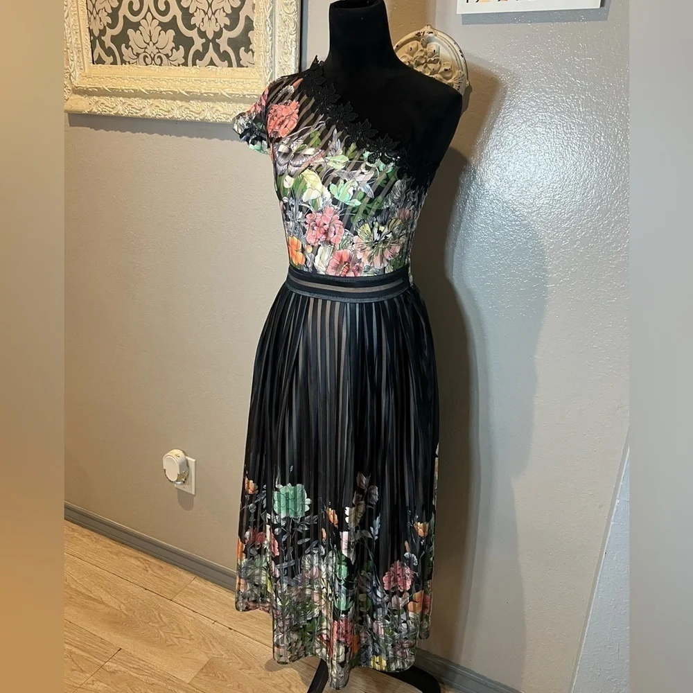 Foxiedox Peach Dress with Floral Accents - Picture 6 of 13